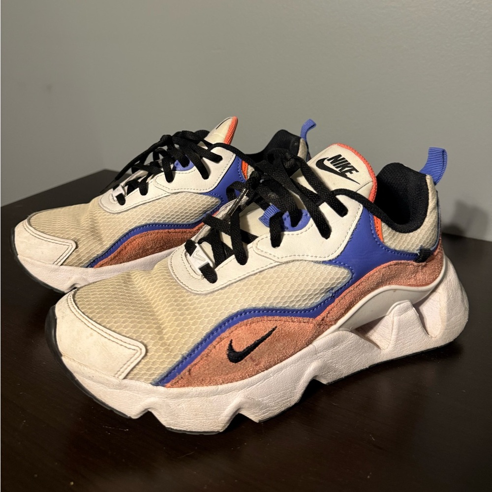 Nike RYZ 365 Sneakers